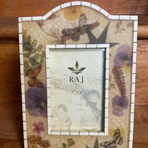 2/10.00 ITEM PHOTO FRAME HOLD 4”X6”  PICTURES FLORAL DESIGN